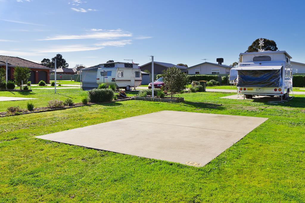Sandhurst Motel Carrum Downs Екстериор снимка