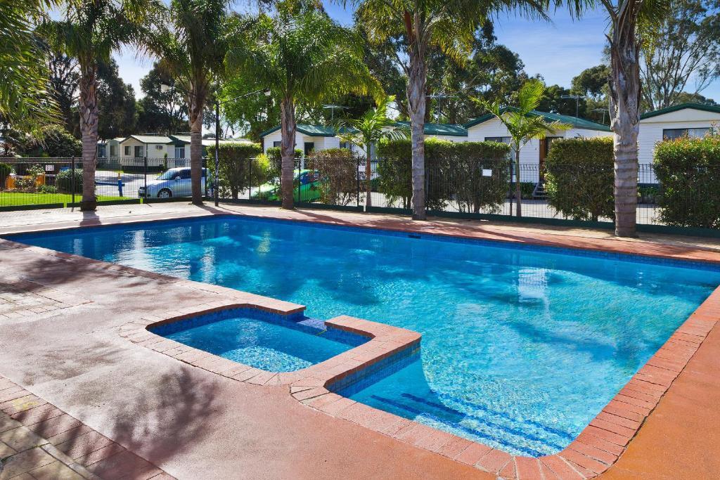 Sandhurst Motel Carrum Downs Екстериор снимка