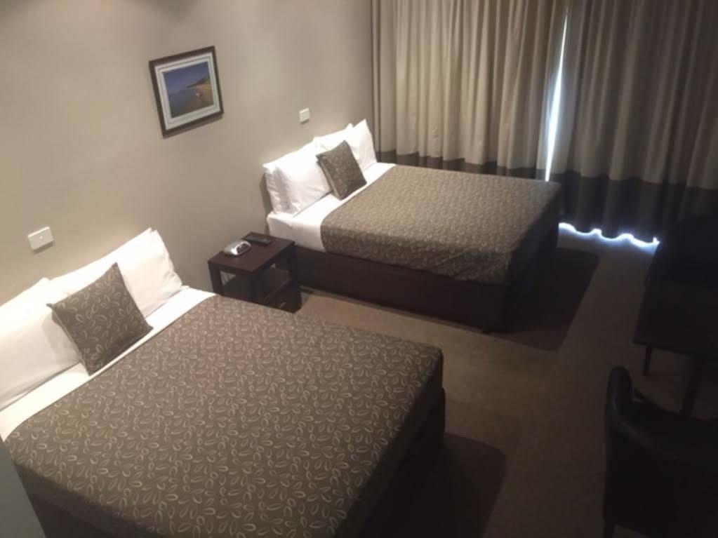 Sandhurst Motel Carrum Downs Екстериор снимка