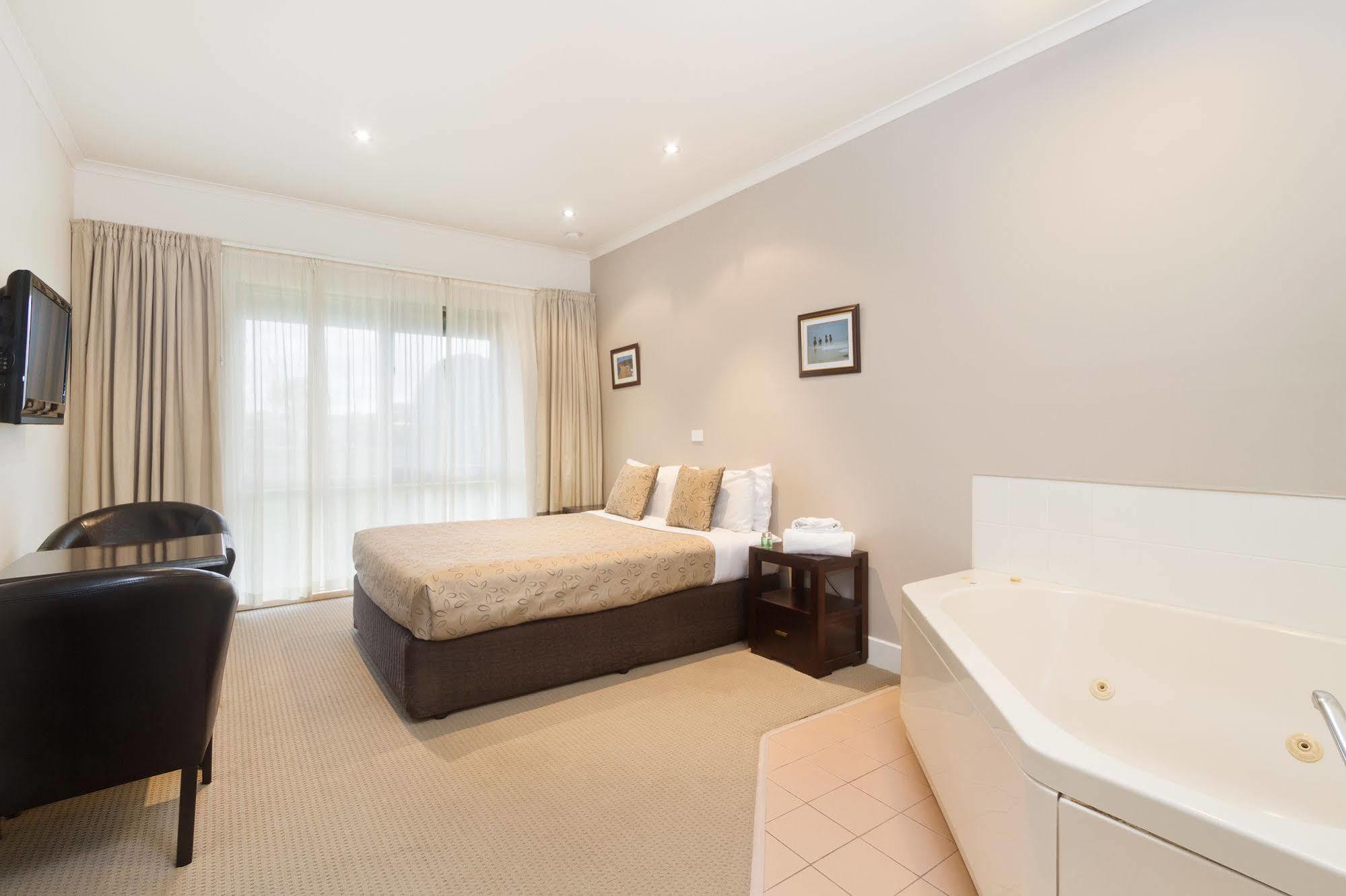 Sandhurst Motel Carrum Downs Екстериор снимка