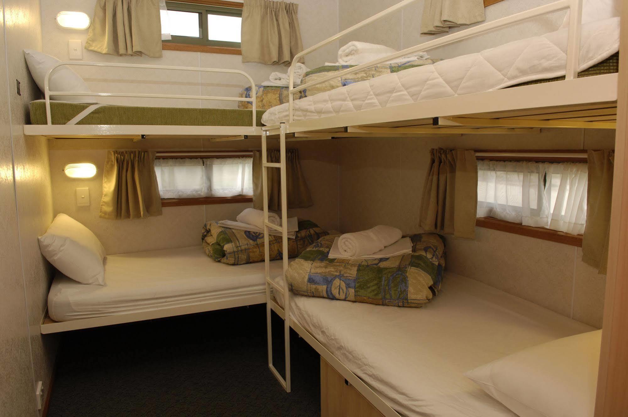 Sandhurst Motel Carrum Downs Екстериор снимка