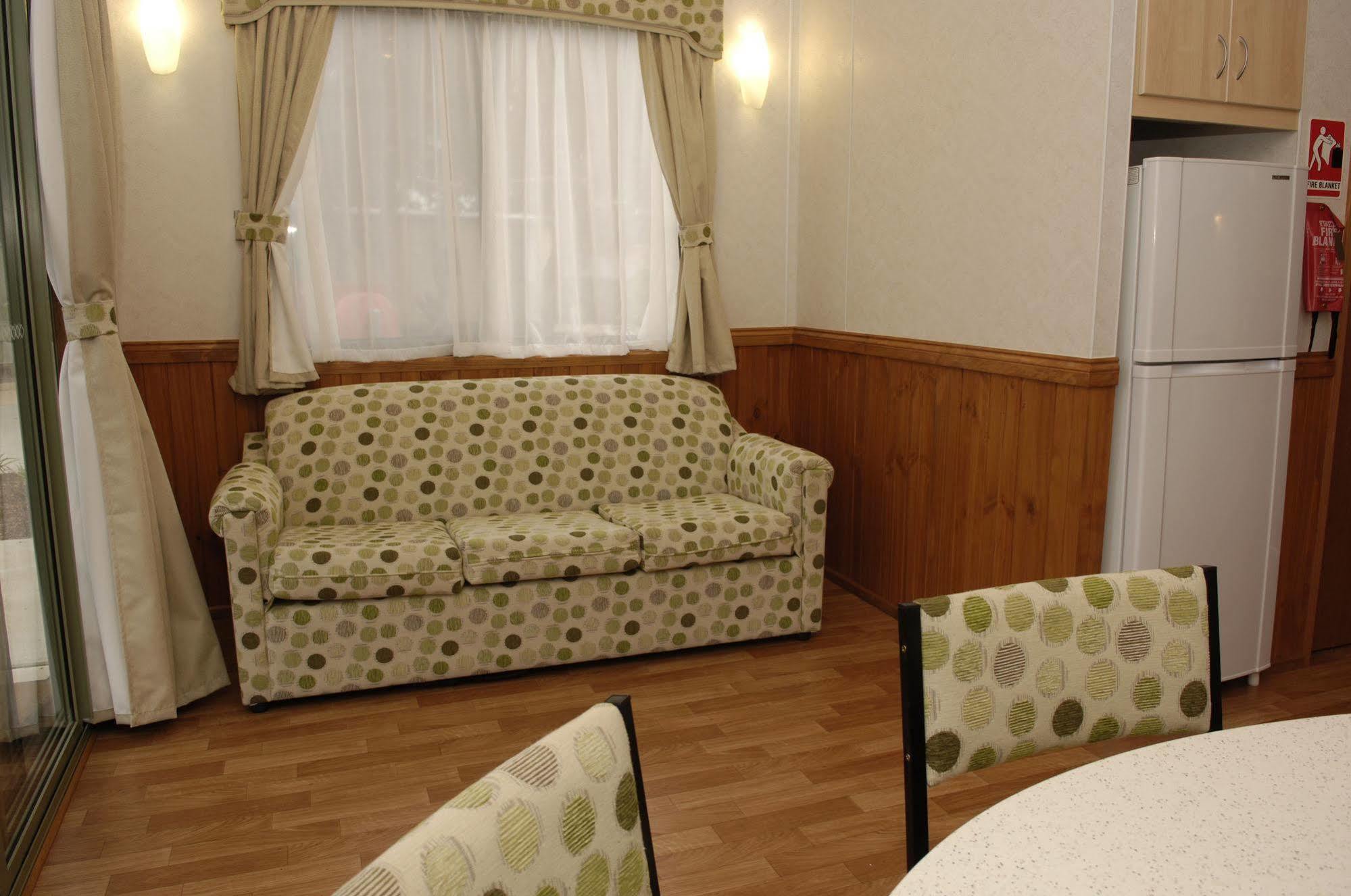 Sandhurst Motel Carrum Downs Екстериор снимка
